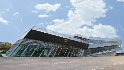 蔚藍鋼構百科：鋼結構汽車4S店建筑的誕生——穩固、美觀、快捷