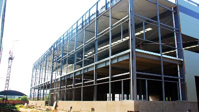 蔚藍行業百科：使用鋼結構廠房要注意的地方